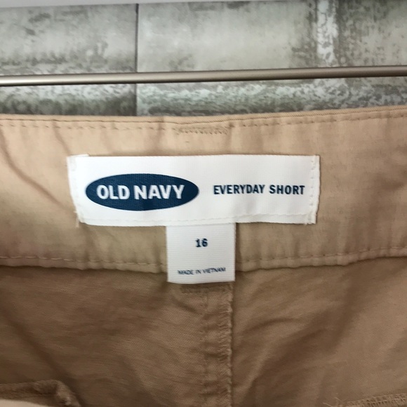 NWT Old Navy Mid-Rise Twill Everyday Short Size 16 - Picture 4 of 5
